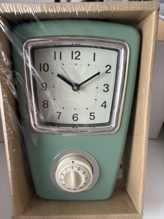 Zegar Kuchenny Retro - zielony zegar w stylu vintage